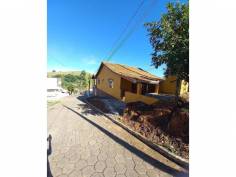 VENDE-SE CASA TREVO SANTA BARBÁRA - PIRANGUINHO - MG