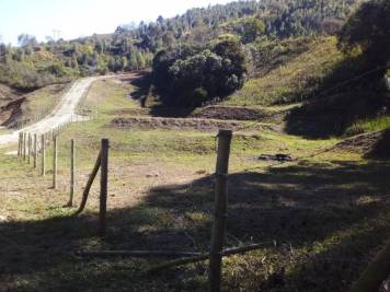 Vende-se Terreno em Delfim Moreira em Condomínio Fechado
